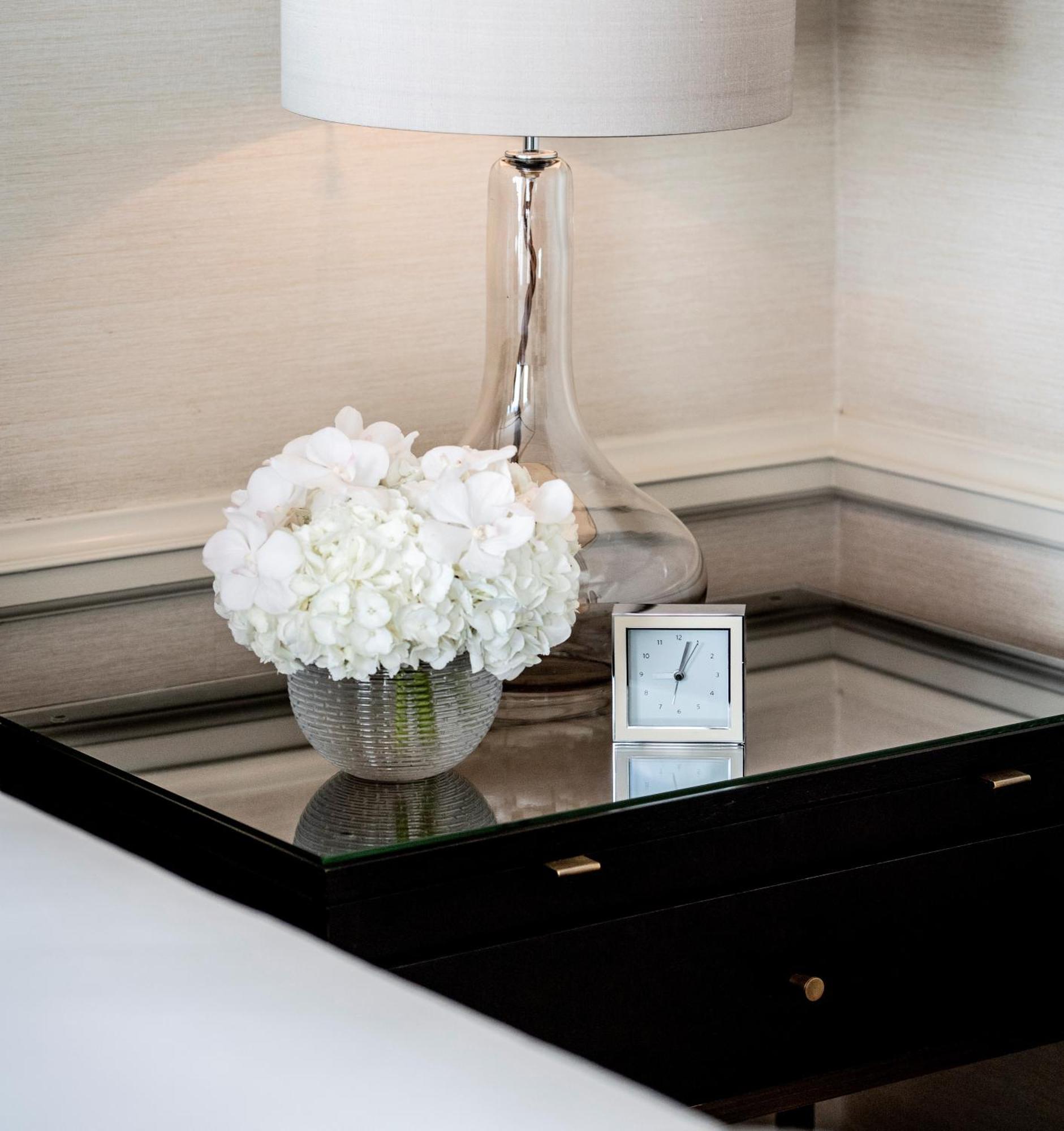 เดอะ เวสต์บิวรี โฮเต็ล Hotel ดับลิน ภายนอก รูปภาพ A mirrored tray