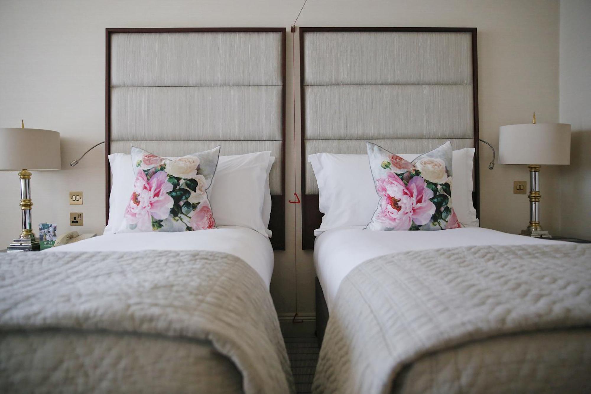 เดอะ เวสต์บิวรี โฮเต็ล Hotel ดับลิน ภายนอก รูปภาพ
