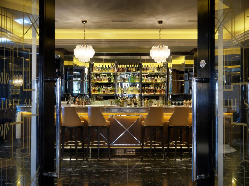 เดอะ เวสต์บิวรี โฮเต็ล Hotel ดับลิน ภายนอก รูปภาพ The bar at the Savoy