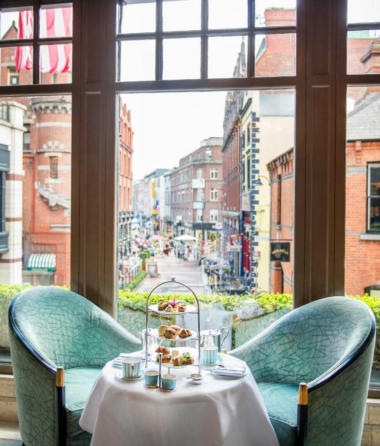 เดอะ เวสต์บิวรี โฮเต็ล Hotel ดับลิน ภายนอก รูปภาพ Afternoon tea at the Midland Hotel, Manchester