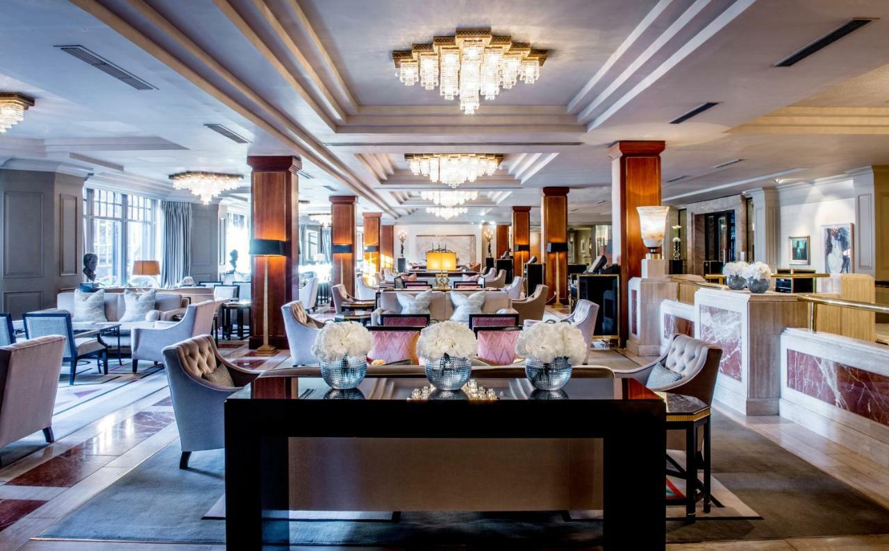 เดอะ เวสต์บิวรี โฮเต็ล Hotel ดับลิน ภายนอก รูปภาพ The lobby of the hotel